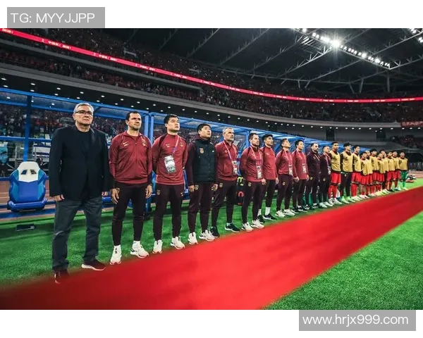 足球明星与将军装的完美结合揭示了他们的另一面魅力与风采